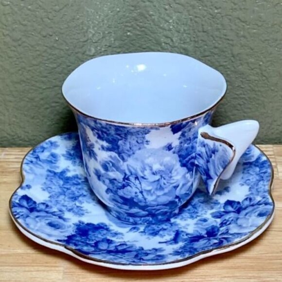 A Special Place 2003 Small Tea Cup & Sauce Blue/White Floral Butterfly Handle - Picture 2 of 12
